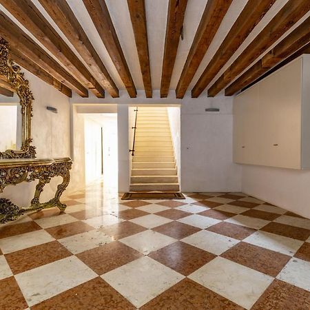 Gondola Luxury - Campo Santi Filippo E Giacomo By Wonderful Italy Venise Extérieur photo
