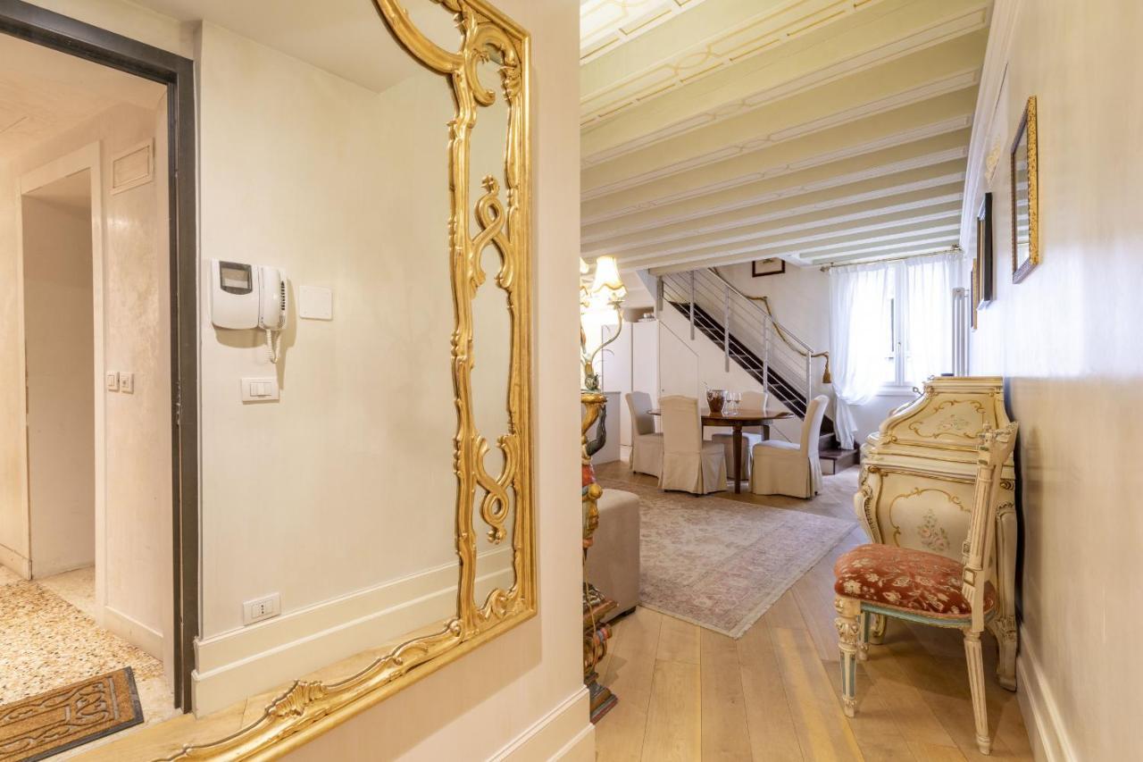 Gondola Luxury - Campo Santi Filippo E Giacomo By Wonderful Italy Venise Extérieur photo