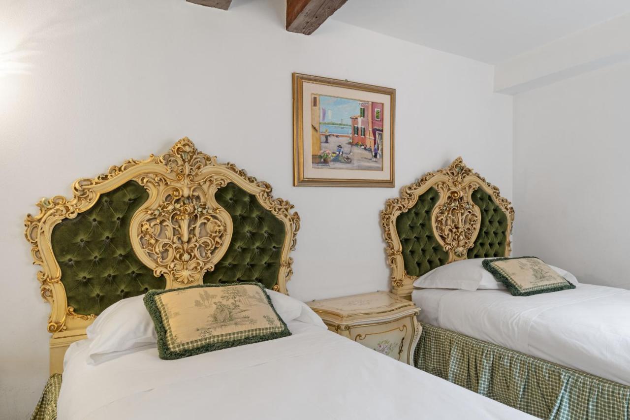 Gondola Luxury - Campo Santi Filippo E Giacomo By Wonderful Italy Venise Extérieur photo