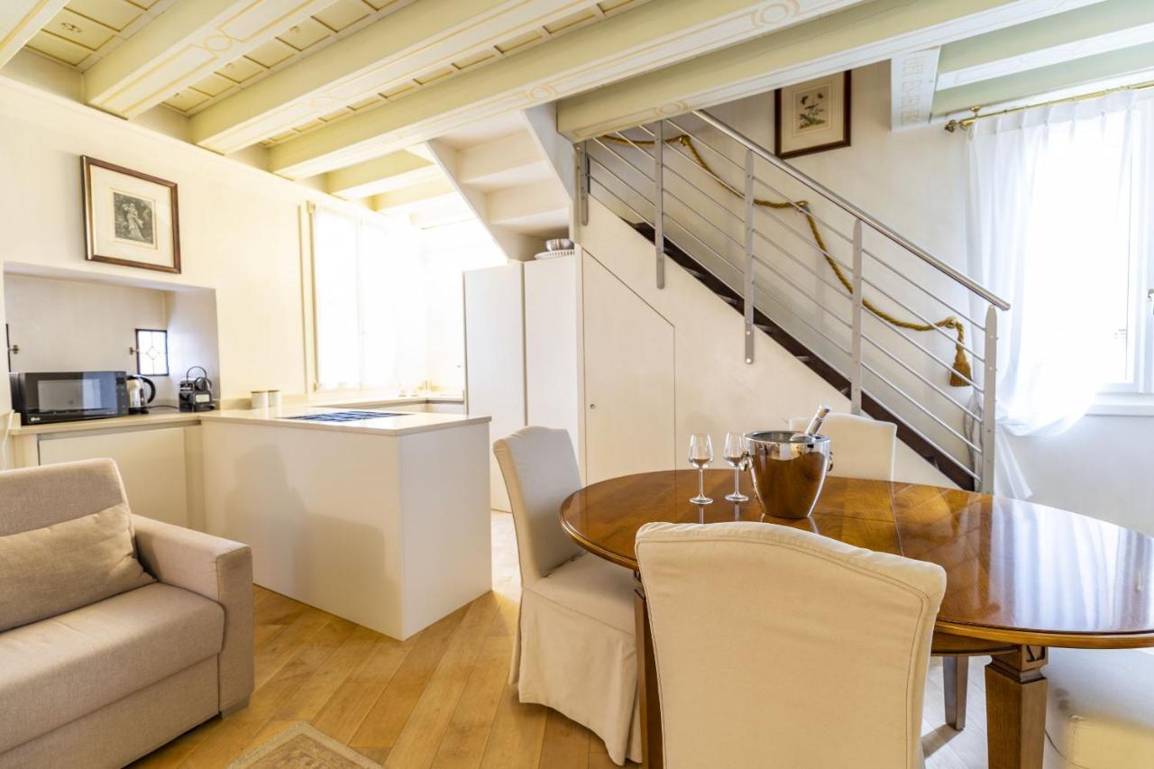 Gondola Luxury - Campo Santi Filippo E Giacomo By Wonderful Italy Venise Extérieur photo