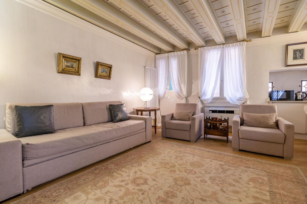 Gondola Luxury - Campo Santi Filippo E Giacomo By Wonderful Italy Venise Extérieur photo