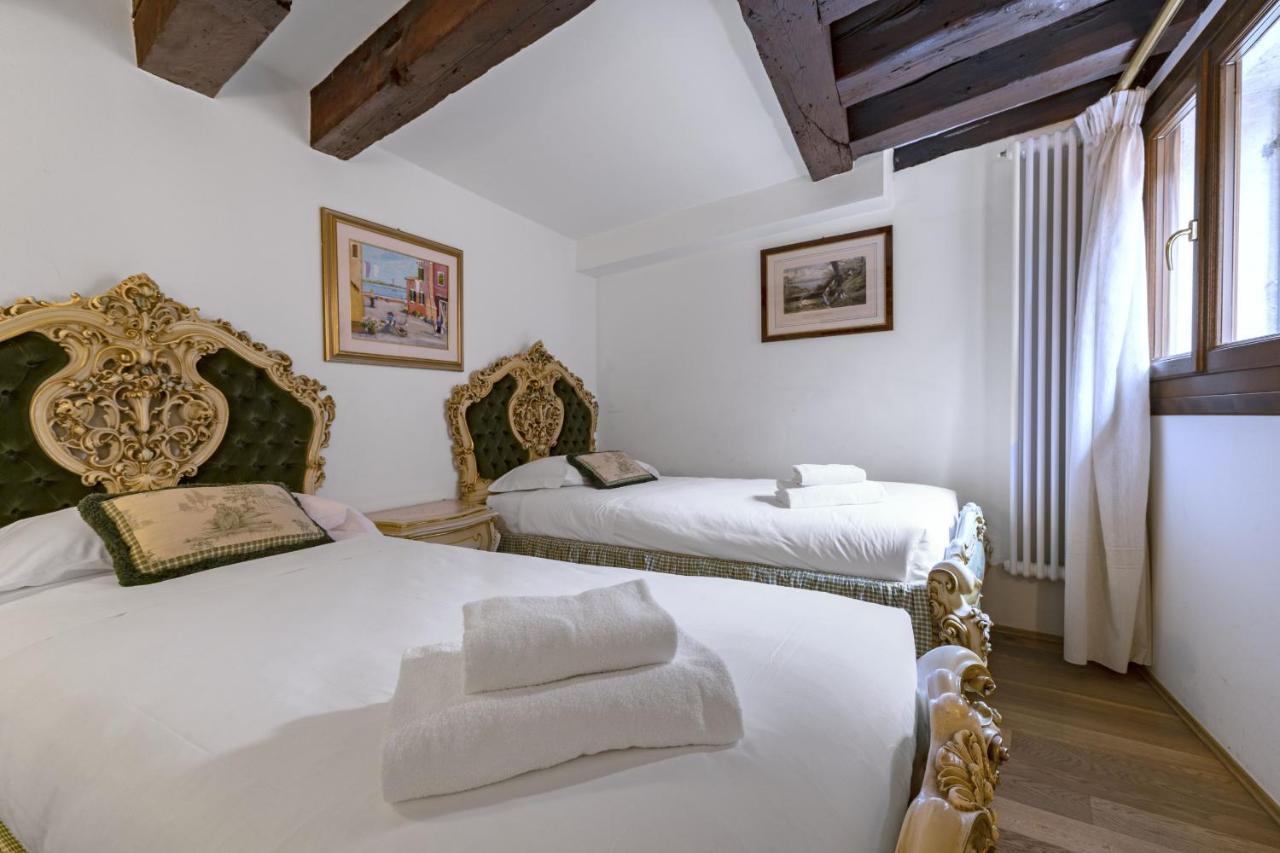 Gondola Luxury - Campo Santi Filippo E Giacomo By Wonderful Italy Venise Extérieur photo