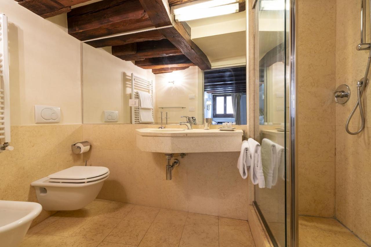 Gondola Luxury - Campo Santi Filippo E Giacomo By Wonderful Italy Venise Extérieur photo