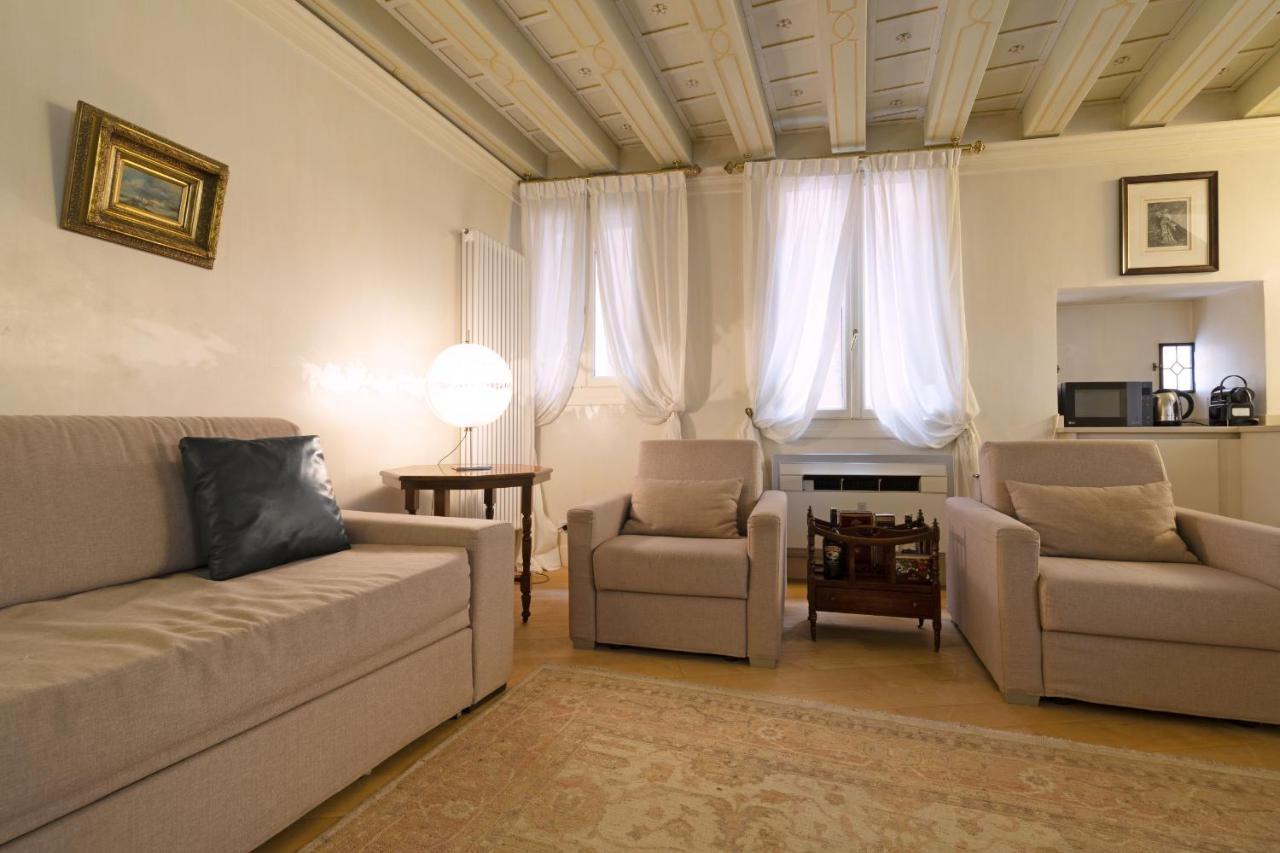 Gondola Luxury - Campo Santi Filippo E Giacomo By Wonderful Italy Venise Extérieur photo