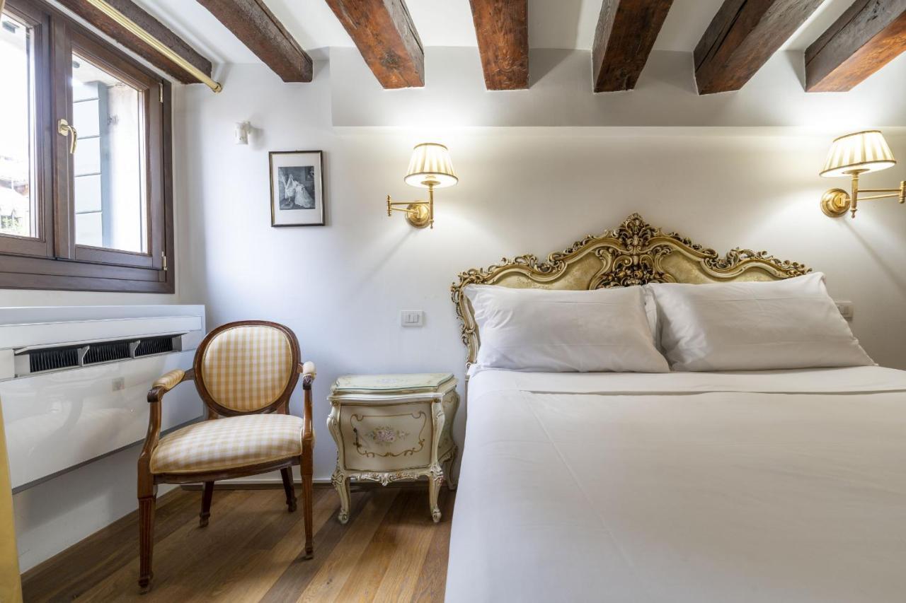 Gondola Luxury - Campo Santi Filippo E Giacomo By Wonderful Italy Venise Extérieur photo