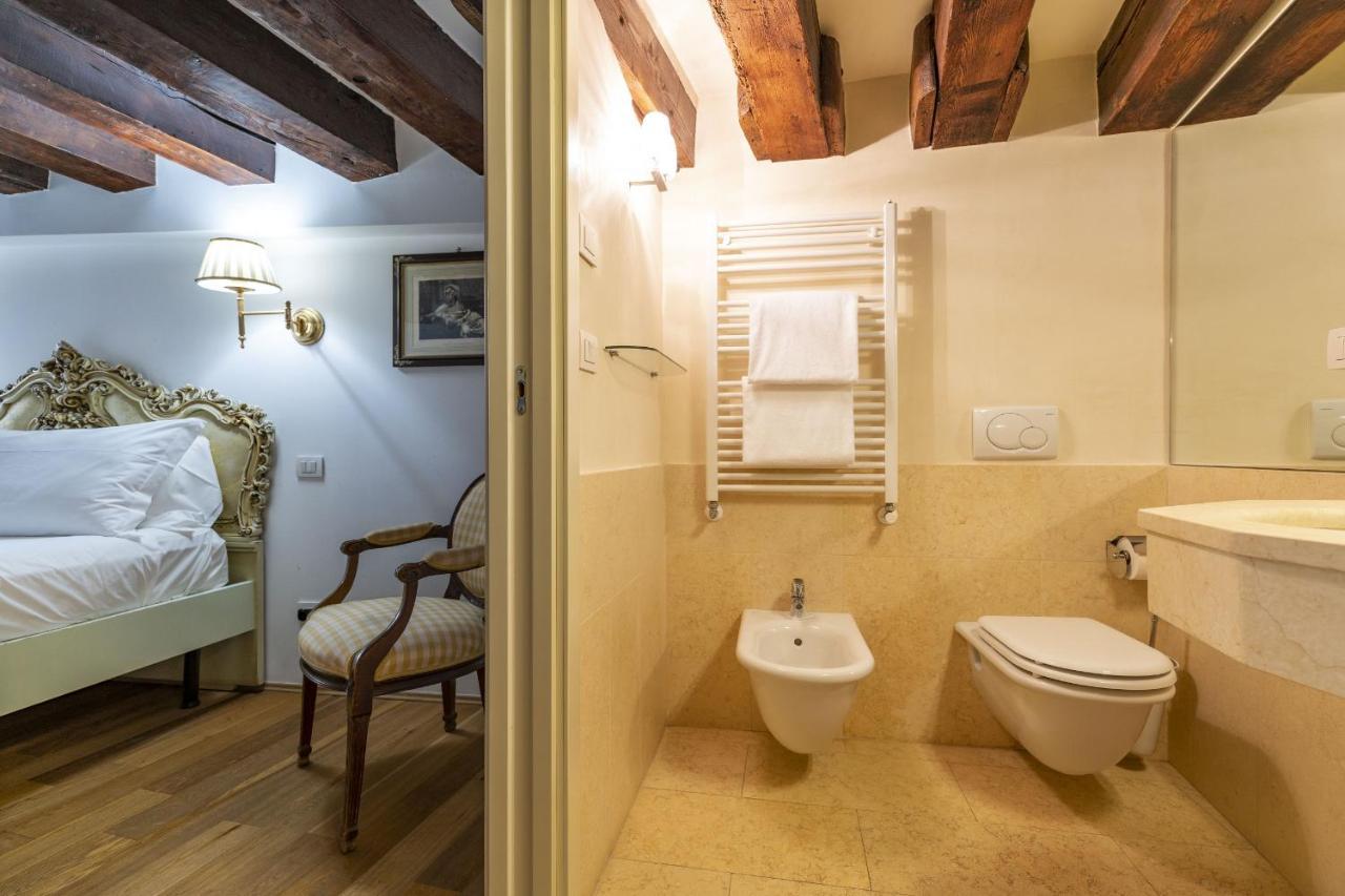 Gondola Luxury - Campo Santi Filippo E Giacomo By Wonderful Italy Venise Extérieur photo