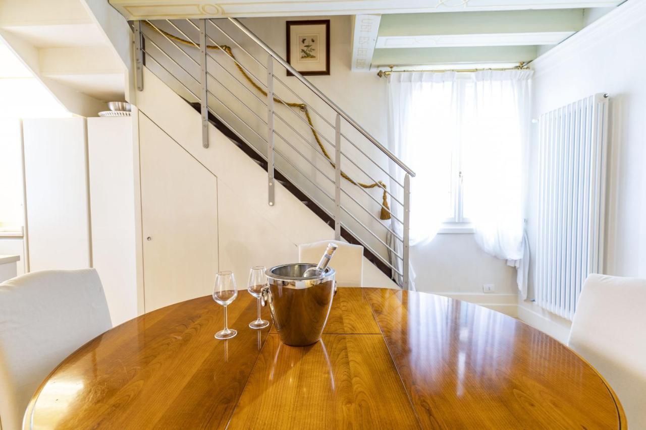 Gondola Luxury - Campo Santi Filippo E Giacomo By Wonderful Italy Venise Extérieur photo