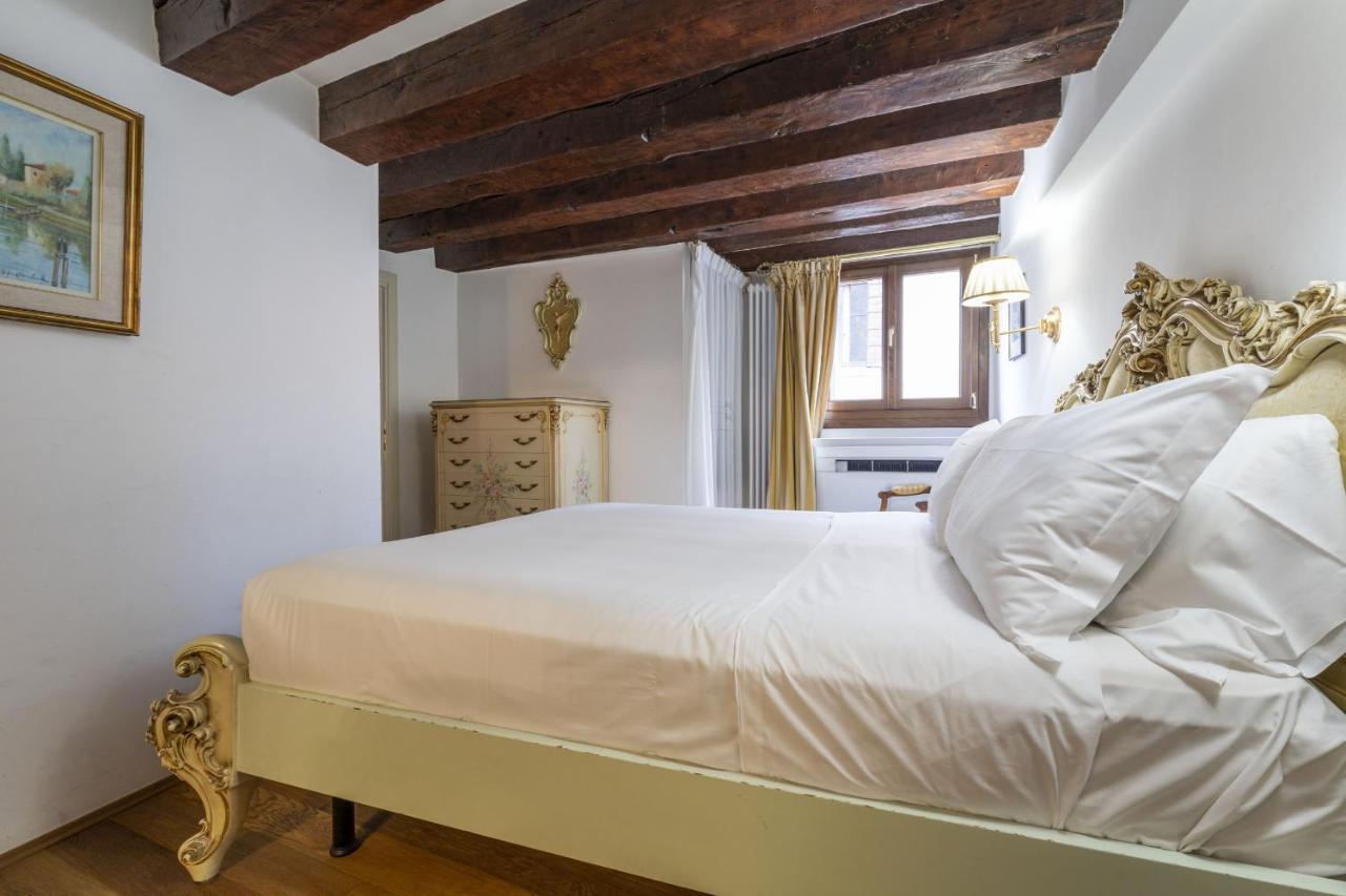 Gondola Luxury - Campo Santi Filippo E Giacomo By Wonderful Italy Venise Extérieur photo